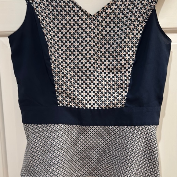 Ann Taylor Navy and White Color Block Women's Top - Picture 2 of 8